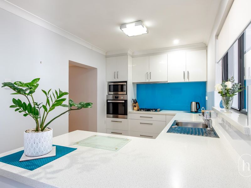4 Chiverton Place, Beldon