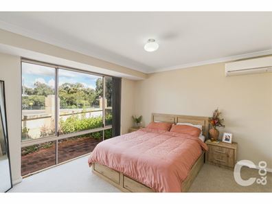 122 Runnymede Gate, Wellard WA 6170