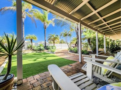 30 Batavia Circle, Kalbarri WA 6536