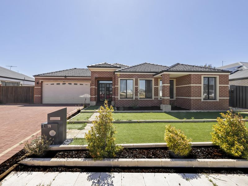 19 Moonlighter Way, Yanchep WA 6035