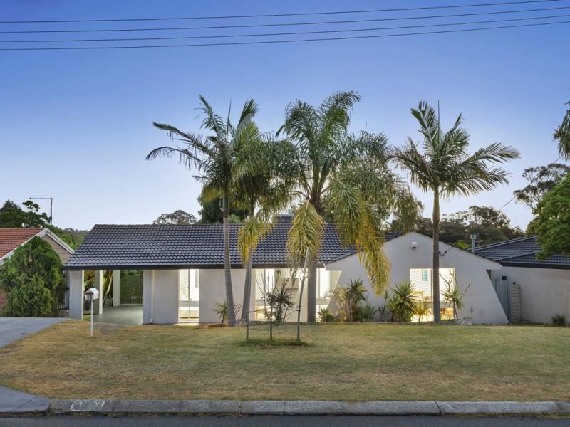 10 Galahad Way, Carine