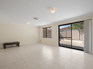 2/37 Lord Street, Bentley WA 6102