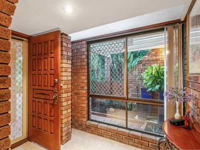 6 Sunderland Place, Noranda WA 6062