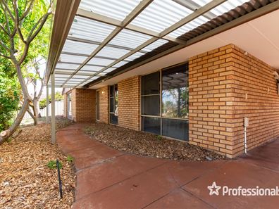13 Bluebay Hill, Ballajura WA 6066