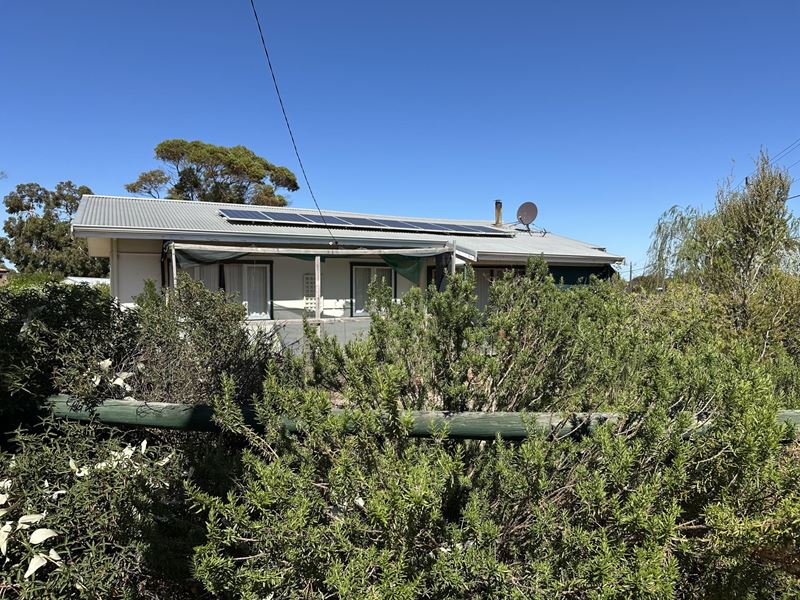 10 Golf Links Road, Katanning