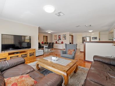 10 Colville Street, Waikiki WA 6169