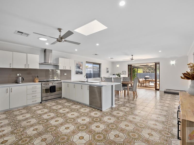 7 Kennon Court, Spearwood WA 6163