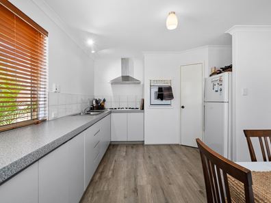 12 Woolah Place, South Yunderup WA 6208