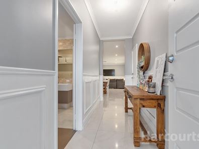 8 Nassa Way, Jindalee WA 6036
