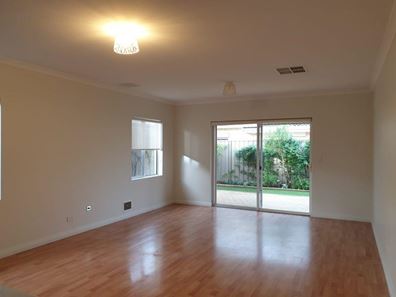 7 Biddiarra Bend, Southern River WA 6110