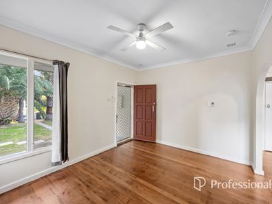 15 Island Queen Street, Withers WA 6230