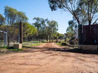 11 Prunster Road, York WA 6302
