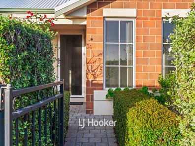 27 Tiffany Centre, Dalyellup WA 6230