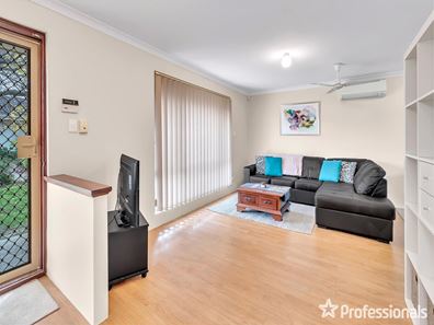 7/12 Farnaby Lane, Beckenham WA 6107