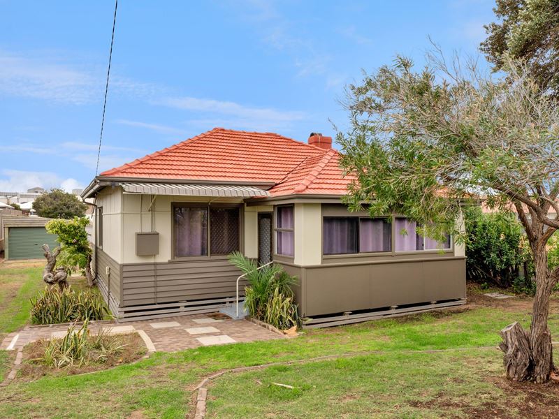 126 Fraser Street, Beachlands WA 6530
