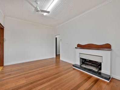 126 Fraser Street, Beachlands WA 6530