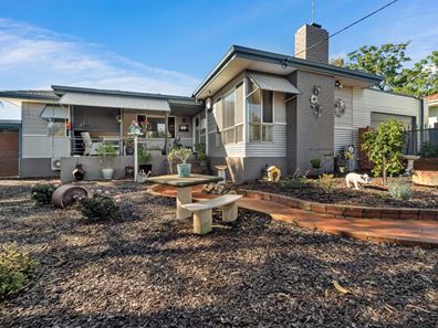 11 Sonego Avenue, Kelmscott WA 6111