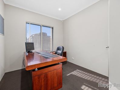 10 Kyle Way, Canning Vale WA 6155