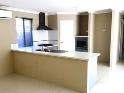 14 Beauchamp Loop, Wellard WA 6170
