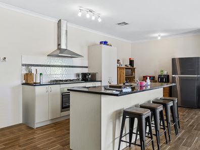 32 Wanderer Parkway, Baldivis WA 6171