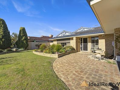 6 Redheart Drive, Thornlie WA 6108