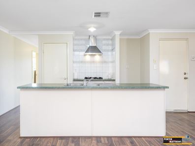 8 Swinden Crt, Maddington WA 6109