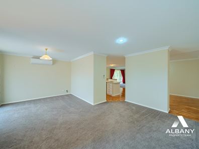 32 Premier Circle, Spencer Park WA 6330