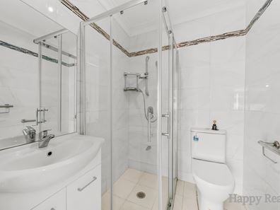 22 Huggins Road, Thornlie WA 6108