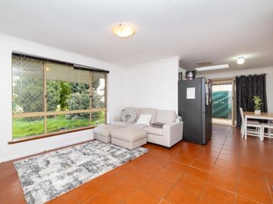 76A Spring Road, Thornlie WA 6108