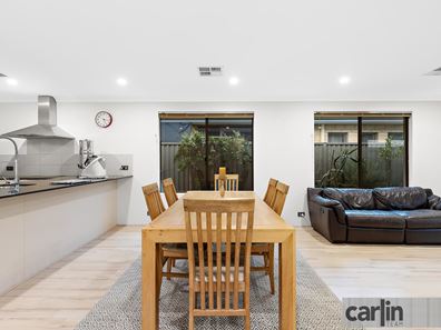 31 Jubilee Avenue, Success WA 6164