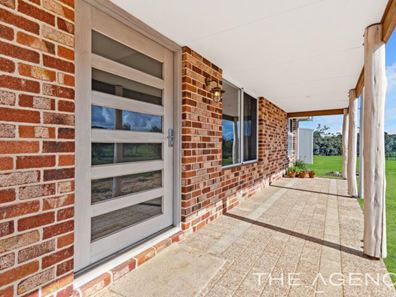 32 Cook Road, Bakers Hill WA 6562