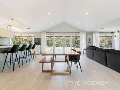 32 Cook Road, Bakers Hill WA 6562