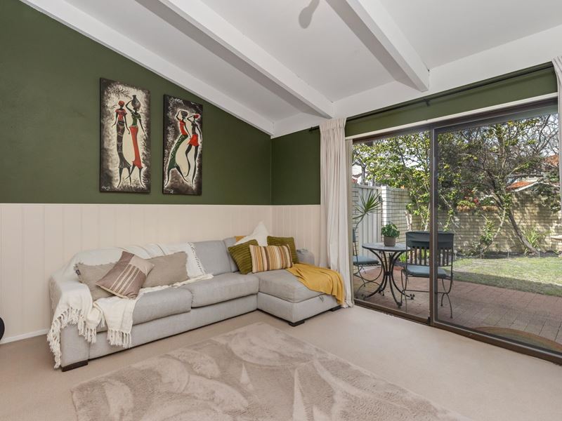 1/10 River View Street, South Perth