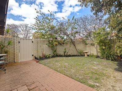 1/10 River View Street, South Perth WA 6151