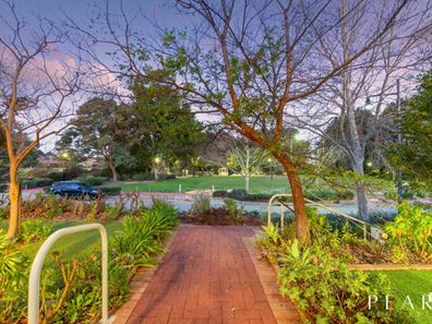 33 Highpoint Boulevard, Ellenbrook WA 6069