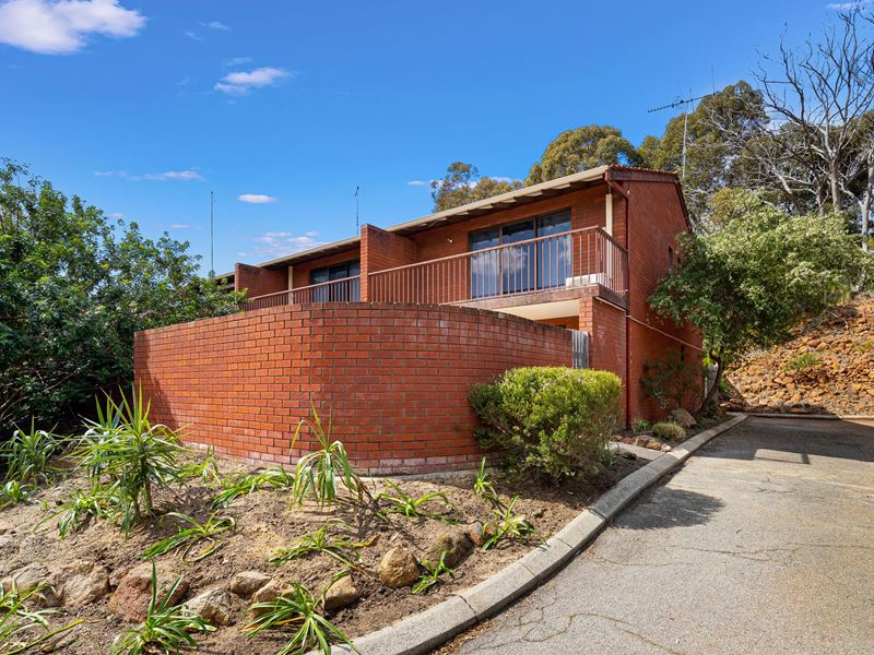 9/3 Marsh Road, Mount Richon WA 6112