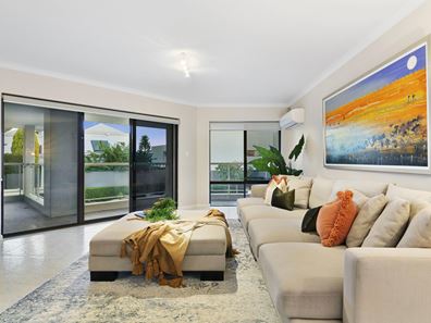 14 Taworri Way, City Beach WA 6015