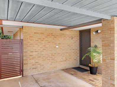 2/84 Clydesdale Street, Como WA 6152