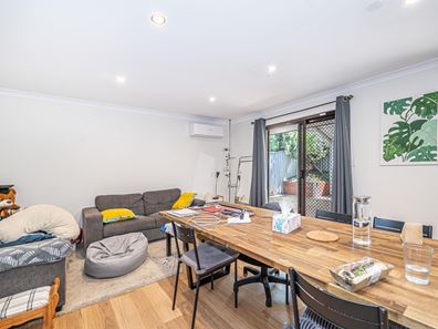 2/84 Clydesdale Street, Como WA 6152
