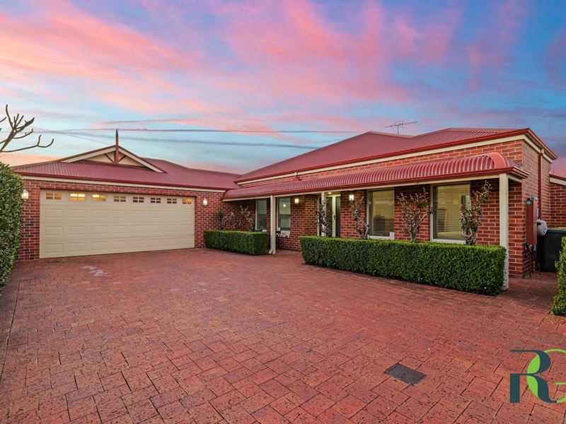 36 Halcyon Way, Atwell