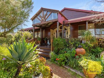 50 Heath Road, Kalamunda WA 6076