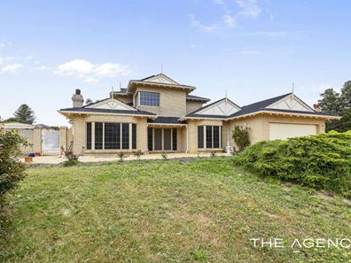 41 Lakeway Drive, Kingsley WA 6026