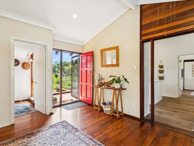 11 Thornton Place, Gooseberry Hill WA 6076