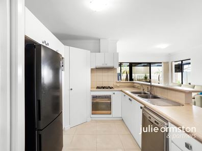 5 Clifford Loop, Darch WA 6065