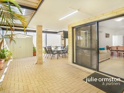 5 Clifford Loop, Darch WA 6065