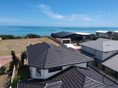 2 Cuprea View, Halls Head WA 6210