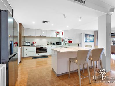 8 Glen Iris Drive, Jandakot WA 6164