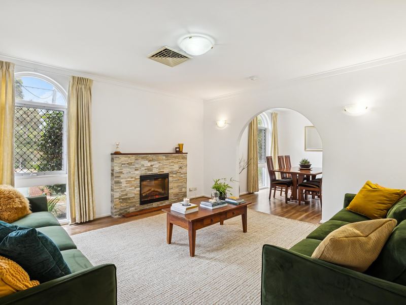 120 Lesmurdie Road, Lesmurdie WA 6076
