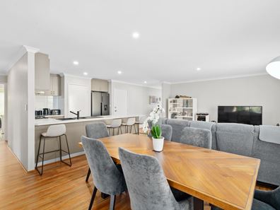 23 Harvey Crescent, South Yunderup WA 6208