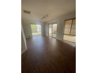 8 Buchanan Elbow, Greenfields WA 6210